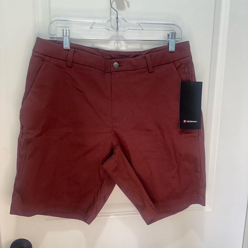 Lululemon Men’s Commission Shorts Size 32 Red Athletic Casual Golf NWT